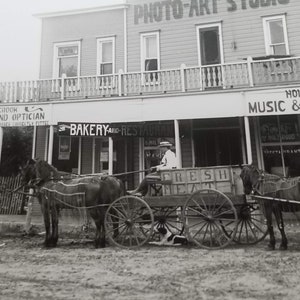 1880's Holyrood Kansas Photo Studio 8x10 Darkroom Printed Contact Image from Glass Plate Negative image 3