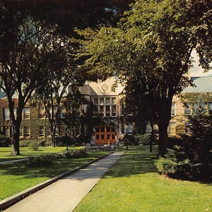 Hawkins Hall SUNY State University New York Plattsburgh NY cartolina anni '60