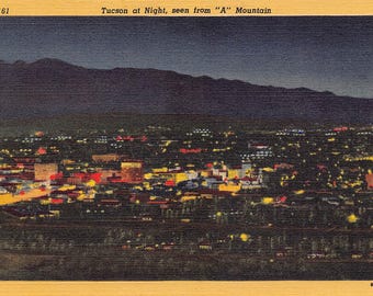 Panorama på natten från ett berg i Tucson, Arizona, linnevykort från 1940-talet