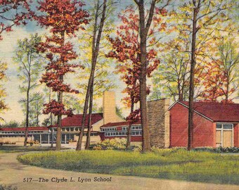 Clyde L Lyon School Glenview Illinois 1950s linen postcard