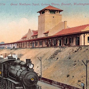 Cartão postal da estação ferroviária Great Northern Railroad Everett Washington, década de 1910
