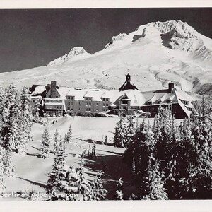 Timberline Lodge under Snow Oregon 1940 RPPC Real Photo Carte postale