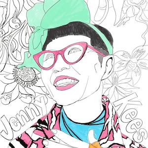 Può includere: Un disegno in bianco e nero di una donna con un fiocco verde nei capelli, che indossa occhiali rosa, una camicia a righe rosa e nere, una sciarpa blu e un guanto arancione. La donna sorride e il testo "Jenny Kegs" è scritto in un font stilizzato intorno a lei.