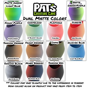 K&ouml;nnte beinhalten: Ein Bild mit verschiedenen dualen matten Farboptionen f&uuml;r ein Produkt von Pat's Creature Cave. Das Bild zeigt mehrere Farbkombinationen, darunter Gr&uuml;n/Blau, Lila/Grau, Rosa/Rot und Rot/Gelb. Der Text auf dem Bild lautet "Dual Matte Colors."