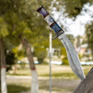 Damascus Steel Camping Knife: Stag Horn Handle, Leather Sheath