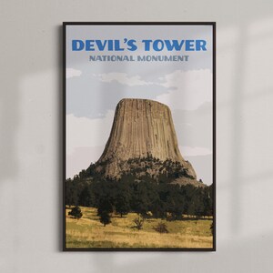Monumento Nacional Devils Tower - Cartaz de Viagem Vintage - DOWNLOAD INSTANTÂNEO - Marcos Americanos - Wyoming - Arte Retro Digital