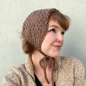 Hand Knit Retro Skating Hat / Bonnet - Vintage 1950s Pattern - Made to Order