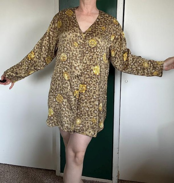 gold label fitted dress shirt Vintage Victoria's Secret Cir. 1990 / '90s 100% Silk Button up Night / - Med. Lrg INFL Nicky