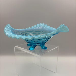 Antique 1902 Jefferson Glass Blue Opalescent Beaded Drapes Bowl – Ruffled Edge with Glowing Feet