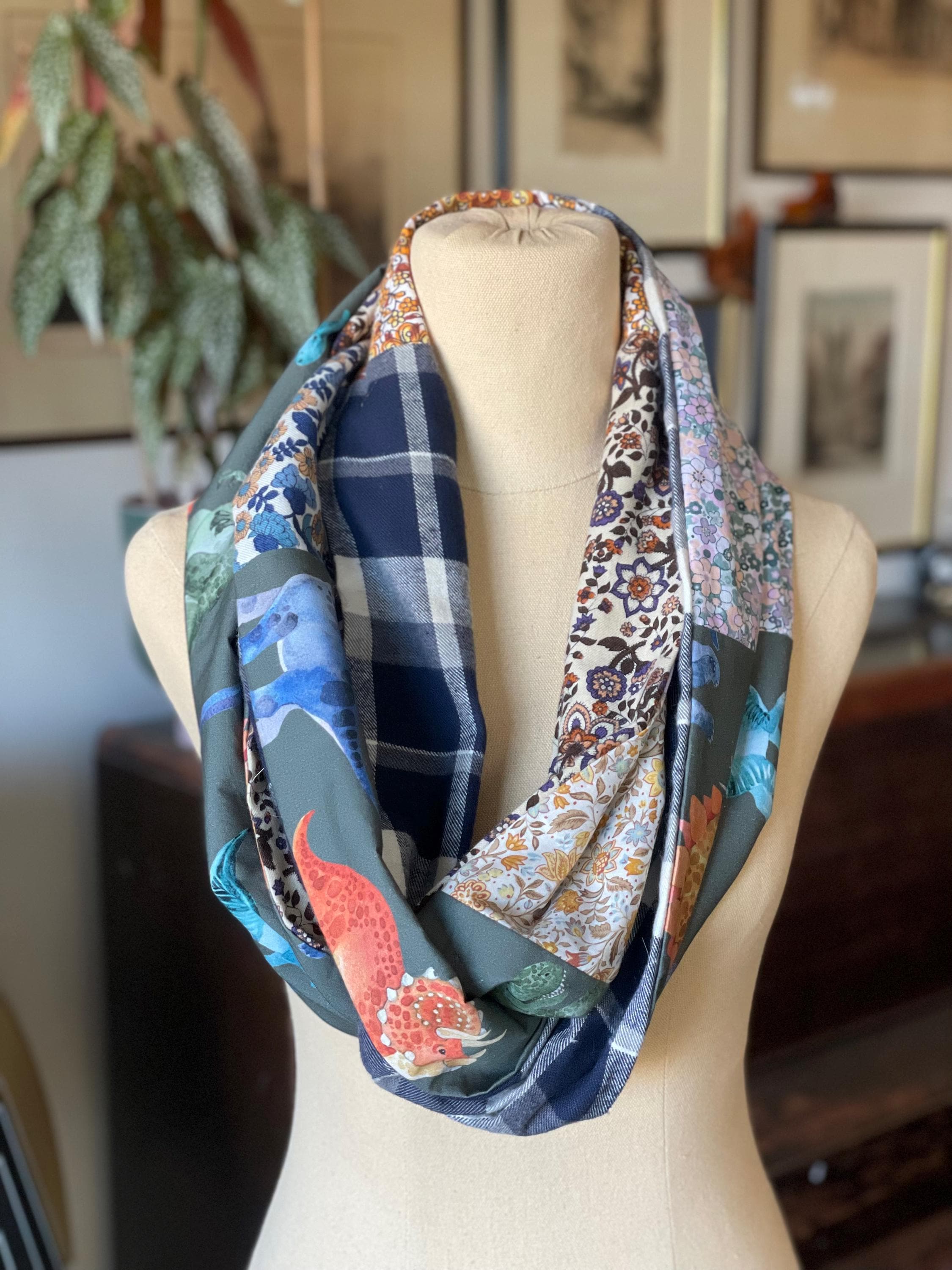 Kalinga Ashok Navy Sheer Shawl Kalinga Ashok Cliquetis Hermes