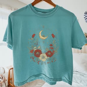Crescent Moon Wildflower Boxy Crop top,  Boho Celestial Floral T Shirt, Nature Inspired Shirt