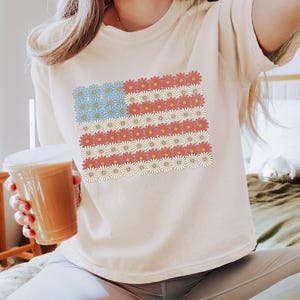 boxy cropped comfort colors 4th of july shirt boxy crop shirt american flag floral american flag shirt cute 4th of july shirts cute fourth