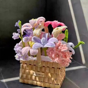 DIY Chenille Stem Flower Basket Kit – Pipe Cleaner Flower Craft Set-Make Your Own
