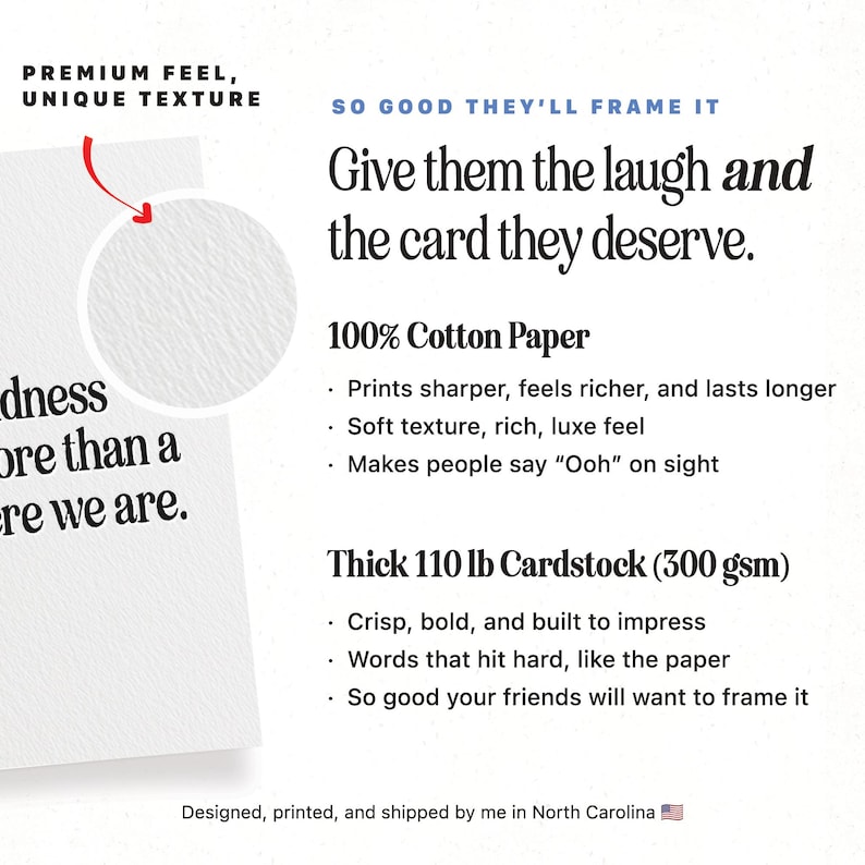 Puede incluir: Cartulina blanca con el texto "Give them the laugh and the card they deserve." La cartulina es de papel 100% algod&oacute;n y tiene un grosor de 300 g/m&sup2;. La cartulina tiene un tacto de primera calidad y una textura &uacute;nica.