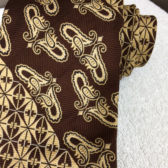 Vintage 1970s Wide Tie Polyester Loud Print Princ… - image 2