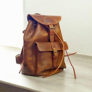 Sac à dos en cuir fait main, sac pour ordinateur portable en cuir, sac à dos pour ordinateur portable, cartable d'école, sac de voyage, sac à dos en cuir pleine fleur, sac fait main