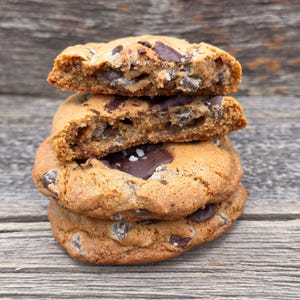 Ghirardelli Brown Butter Chocolate Chip Delights – Soft, Chewy, Gourmet Cookie Bliss!