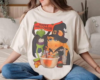Retro Disney Kermit the Frog And Miss Piggy Happy Halloween T-shirt, The Muppets Show Halloween Party Tee, WDW Disneyland Family Trip Shirt