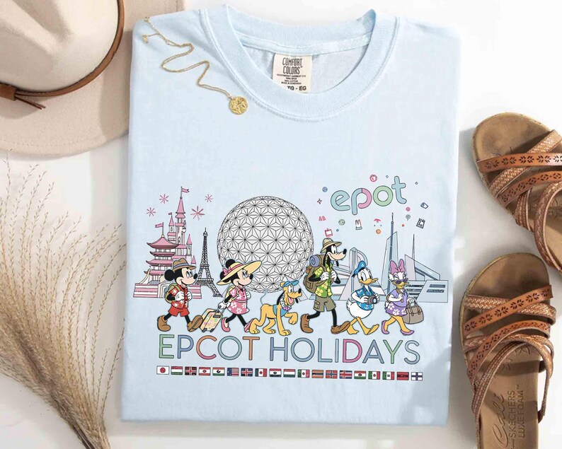 Comfort Color Mickey & Friends Epcot Holidays-tröja, World Showcase Skyline-tröja, Epcot-resor runt om i världen, Epcot Festival-familjeresa bild 3