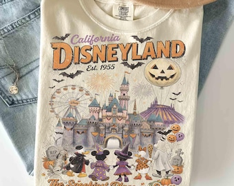 Vintage Retro Disneyland Halloween 2026 Shirt, The Spookiest Place On Earth Mickey & Friends Family Matching Tee, California Adventure Tee