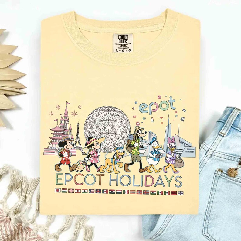 Comfort Color Mickey & Friends Epcot Holidays-tröja, World Showcase Skyline-tröja, Epcot-resor runt om i världen, Epcot Festival-familjeresa bild 2