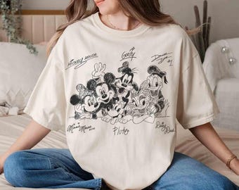 Vintage Y2k Mickey und Freunde Signaturen T-Shirt, Retro Mickey & Co Comfort Colors Shirt, Disney Sketch Shirt Disneyland Friend Reise 2026