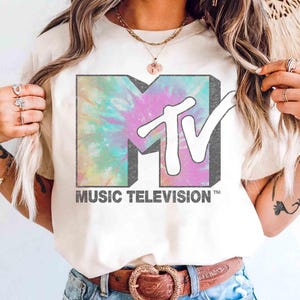 MTV Music TV verblasstes Tie Dye Logo T-Shirt, Retro 80er 90er MTV Wash Familie Passendes T-Shirt, Vintage MTV Geburtstagskind, Mädchen Reise Outfit