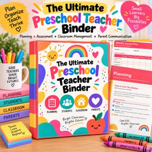 Può includere: Un raccoglitore a tre anelli bianco intitolato The Ultimate Preschool Teacher Binder con grafiche colorate tra cui un sole, un arcobaleno e una mela. Include divisori coordinati etichettati Planning, Students, Classroom e Parents, oltre a una tazza e foglietti adesivi.