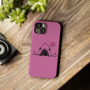 Süße Haifisch Liebe dünne Handyhülle - Wunderliches Tech Accessoire für Haifisch Liebhaber, Einzigartiges Geschenk für Geburtstage, Valentinstag, Ozean Thema