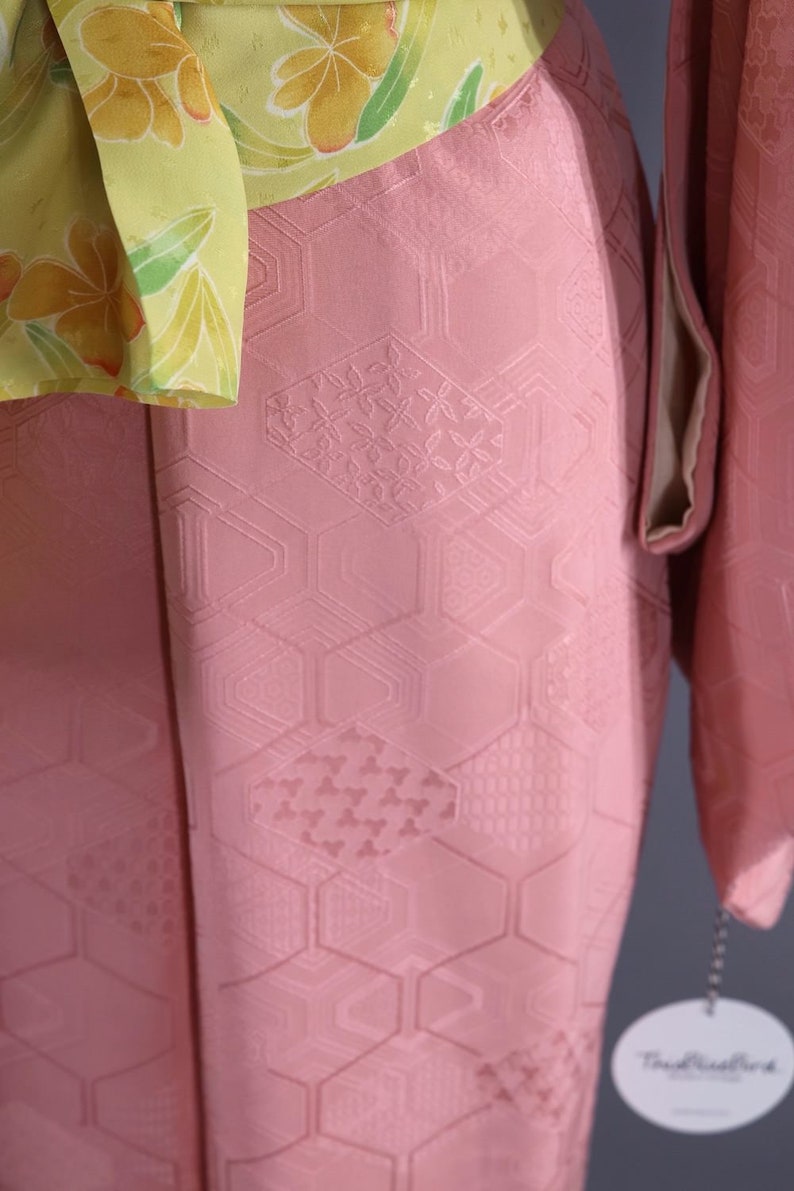 Vintage Silk Kimono Robe Vintage Dressing Gown Vintage Lingerie Robe Loungewear 1960s Pink Hex Hexagons Hexagon