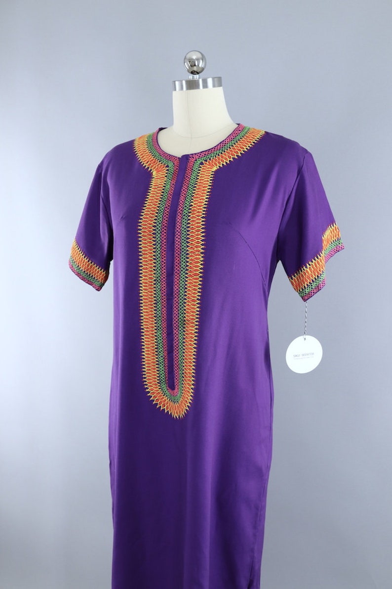 Vintage Embroidered Caftan Dress 1970s Purple Maxi Dress Long Hostess Dress Hippie Style Boho Kaftan