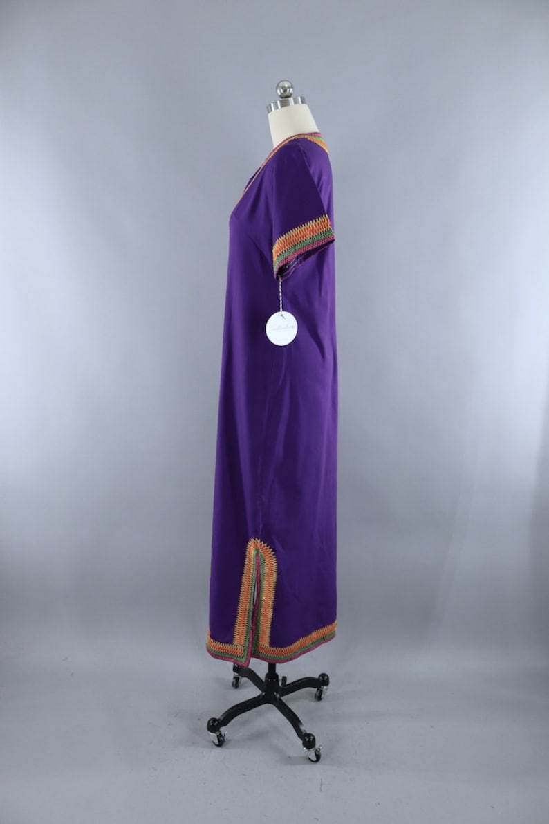Vintage Embroidered Caftan Dress 1970s Purple Maxi Dress Long Hostess Dress Hippie Style Boho Kaftan