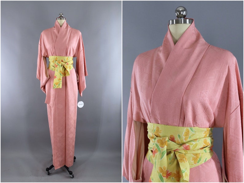 Vintage Silk Kimono Robe Vintage Dressing Gown Vintage Lingerie Robe Loungewear 1960s Pink Hex Hexagons Hexagon