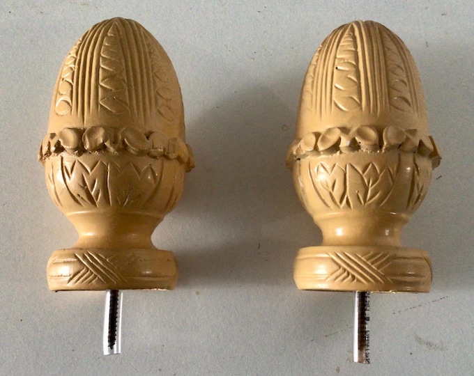 Package of 2 Beige Hard Plastic Decorative Finials, Window Accessories. Drapery. FN64