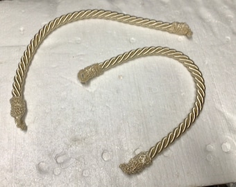 Off White Thick Shiny Rope Tiebacks With Loop Ends in pkgs of 2. DW14