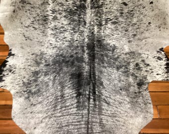 Salt and Pepper Hair on Cowhide, Cowhide Rugs.  upholstery leather.  cowhides.  CLHOH12