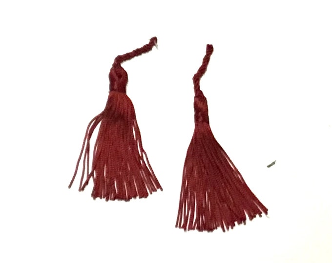 Package of 8 Red 3 Inch Chainette TasselmTJ19