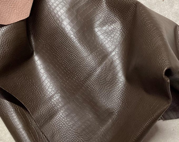 Brown Embossed Gator leather Cowhide Remnant. LAC106