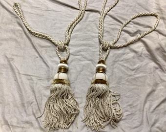 Package of 4 Off White and Gold 27 Inch Russian Bullion Curtain Tiebacks. RB01