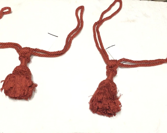 Package of 2 Rust Colored Curtain Tiebacks with Tassels.  DW46