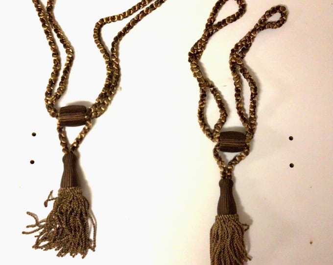 carton of 12 Brown 24 Inch Curtsin Tiebacks with 5 1/2 tassels, PR03