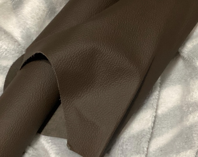 Brown Mountain Peak Pebble Cowhide Leather, 59 sq ft, Upholstery, Garments. 64250