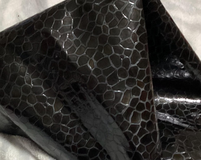 Black and Dark Green Embossed Pebbles Leather Cowhide Remnants. CA114