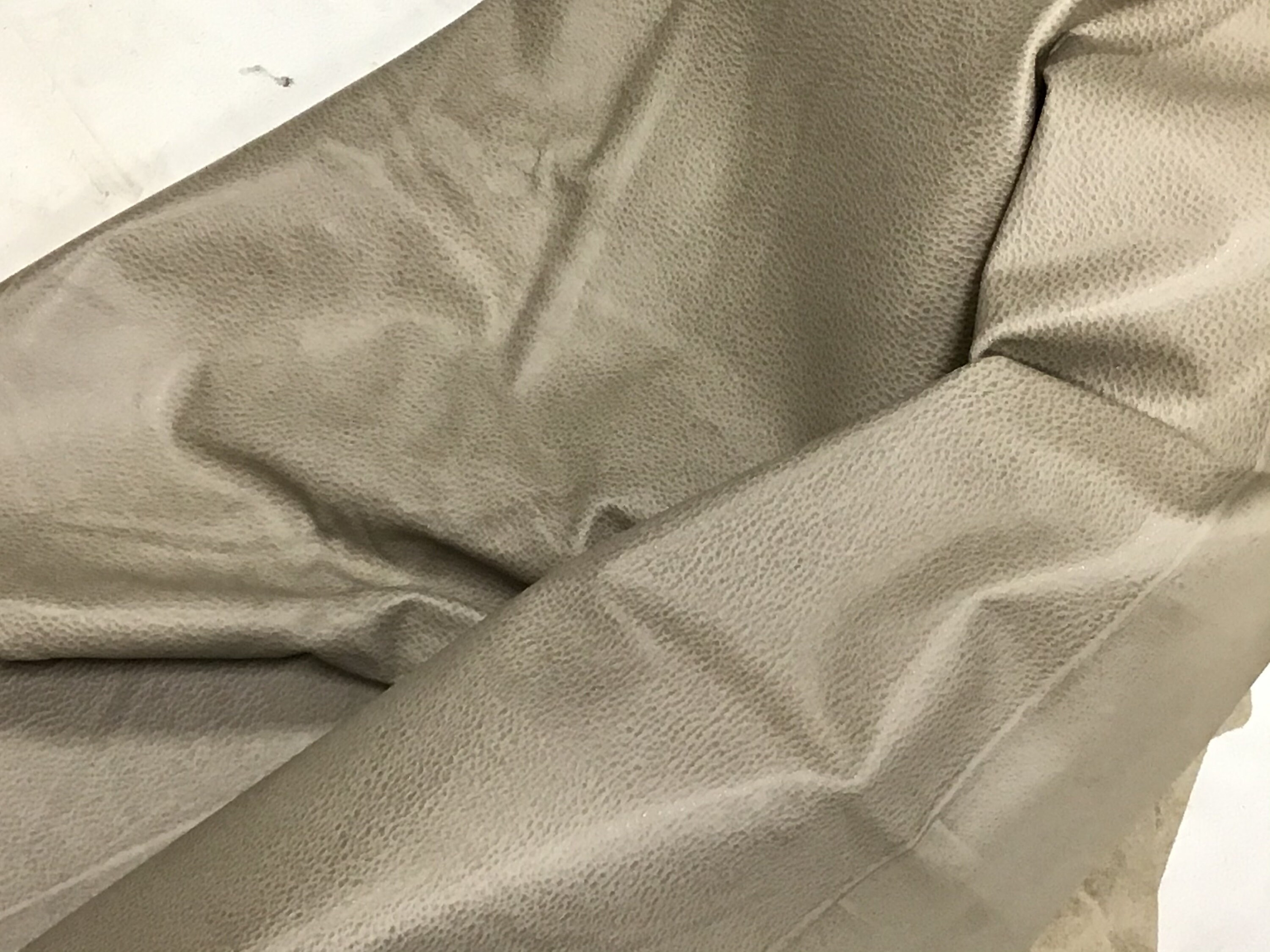 Caramel Embossed Leather, Upholstery Leather for Coverings and Furniture  Restorations, Car Seat Upholstery, Pebble Cowhides for Crafts 