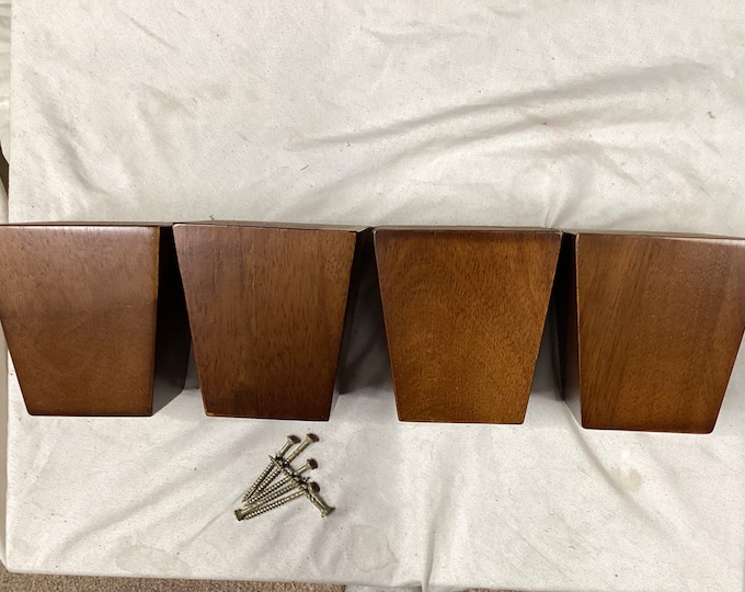 Package of 4 wooden Furniture Legs, Walnut Finish. LQ4030