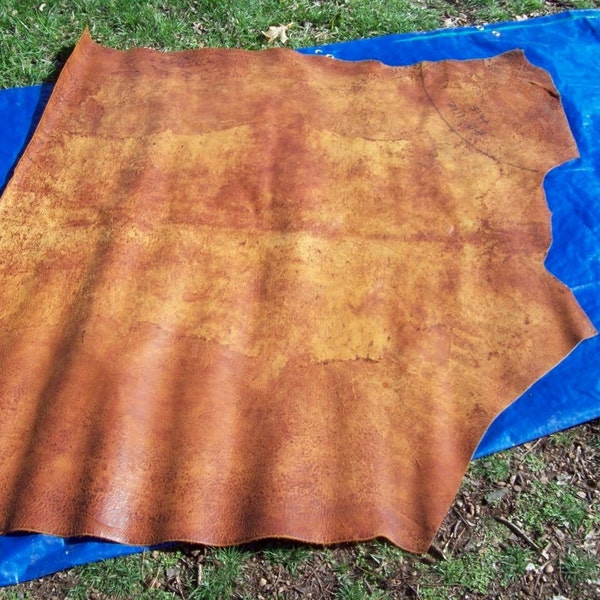 DR340  Reddish Brown Heavily Distressed Leather Cowhide