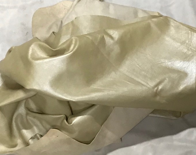 Golden Satin Beige Leather Deerskin.  LAMB7103