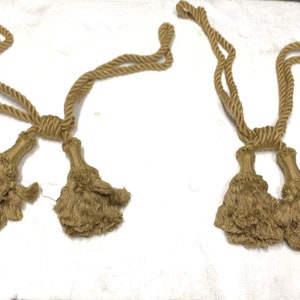 Package of 2 Tan 27 Inch Tiebacks with Tassels. DW40