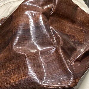 5lb Leather Scrap. Domestic Leather. USA Leather Scrap. Great for Crafting.  Practice Leather. Premium Leather Scraps. Assorted Colors. 