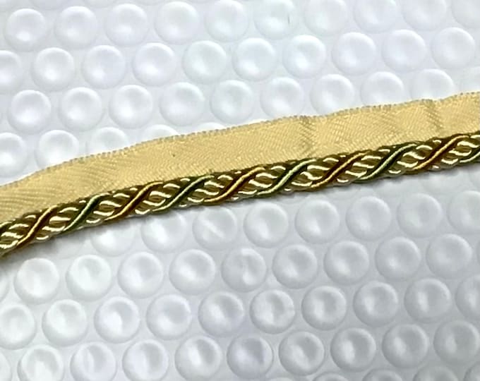 Green, Gold, And Beige 1/4 Inch Cord with Lip.  DW04